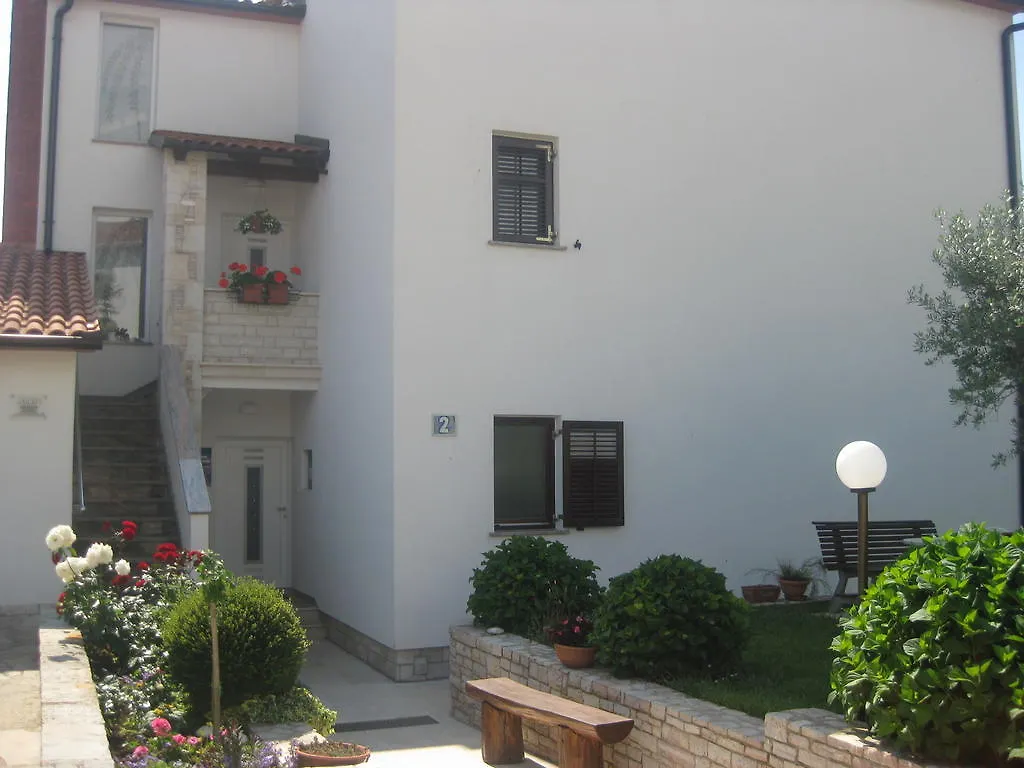 Apartments Nena Pula